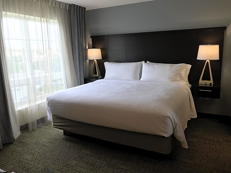 Staybridge Suites Madison - Fitchburg By IHG