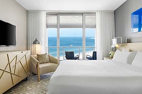 Two-Bedroom Villa with Balcony - Gulf Side