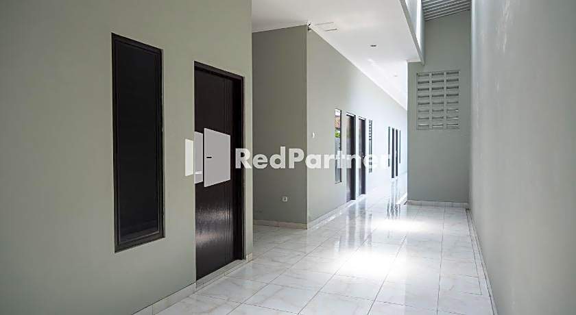 Athena House Syariah Near The Park Mall Solo Baru Mitra RedDoorz