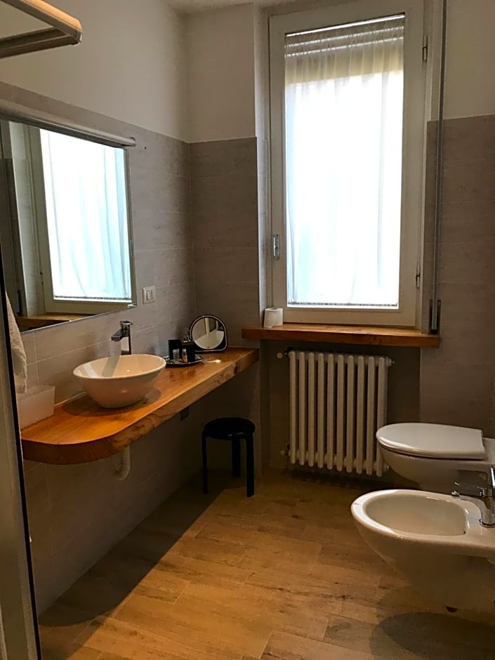B&B Magenta – Magenta, DC
