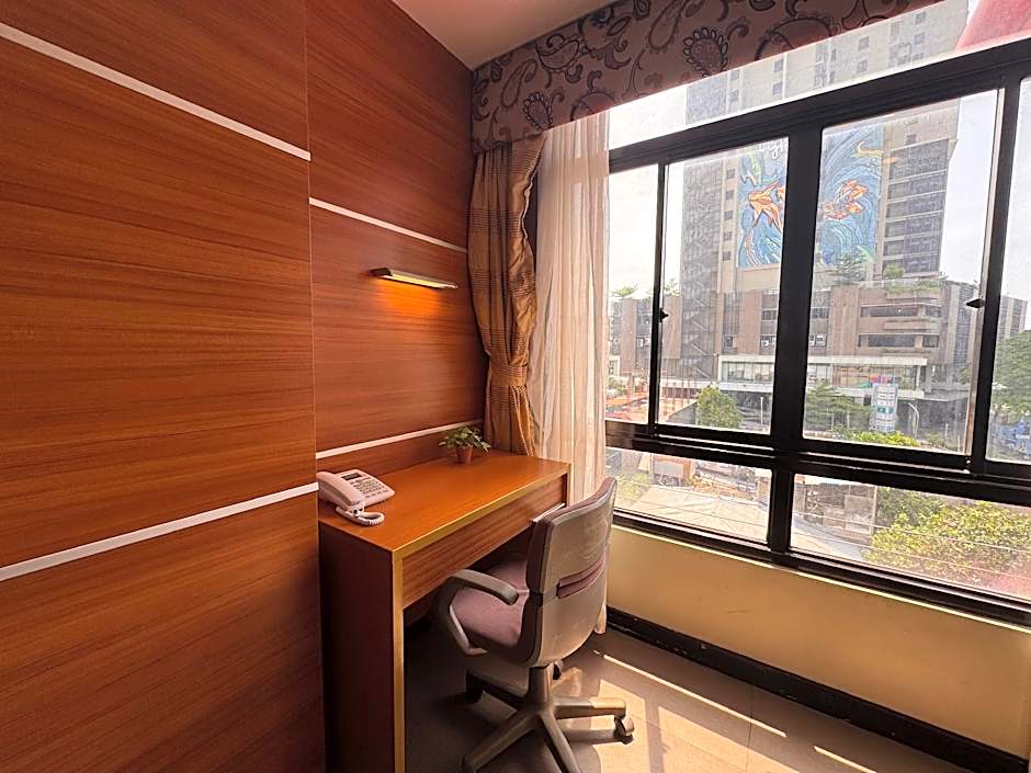 [ACTIVE] Fuente Oro Business Suites