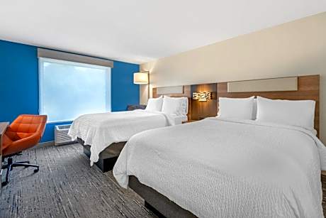 Queen Suite with Two Queen Beds and Sofa Bed - Communications Accessible