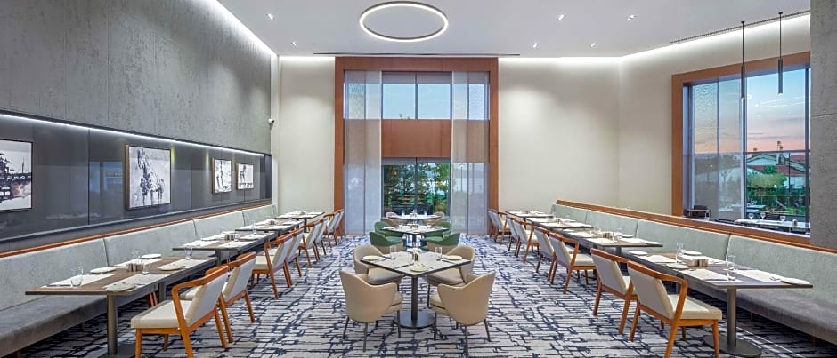 DoubleTree by Hilton Canakkale