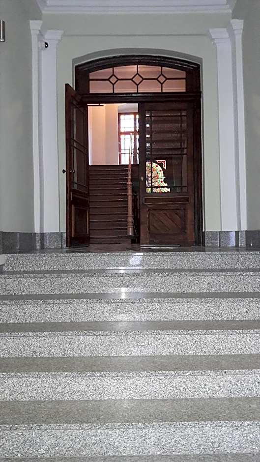 PRZYSTANEK KATOWICE Mariacka 26