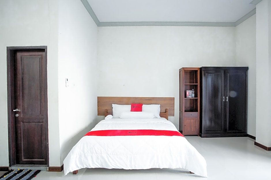 RedDoorz near GOR Sempaja Samarinda