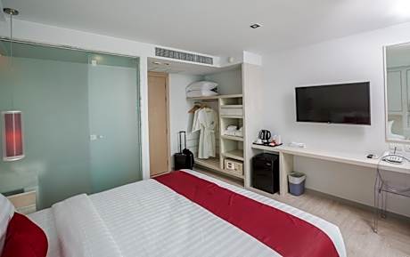 SUPERIOR ROOM