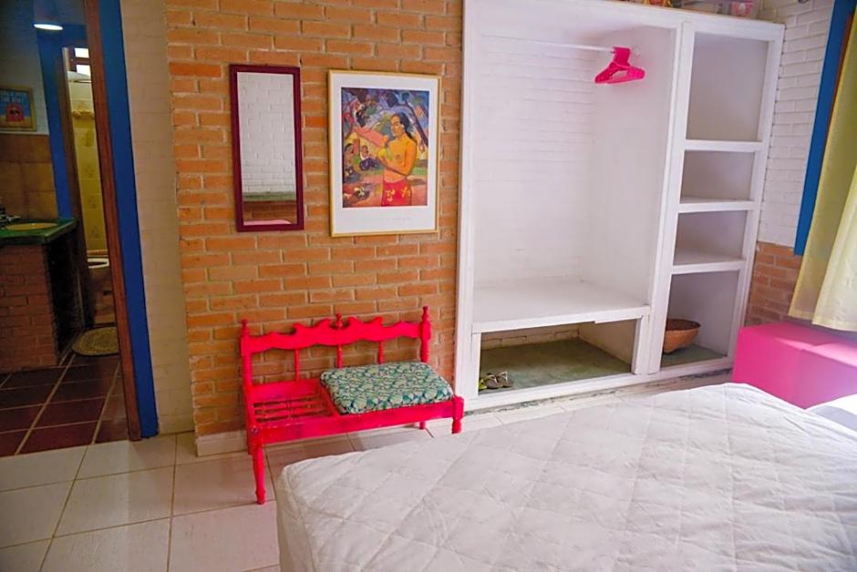 Otima casa c Wi Fi 8 min da praia Barequecaba SP