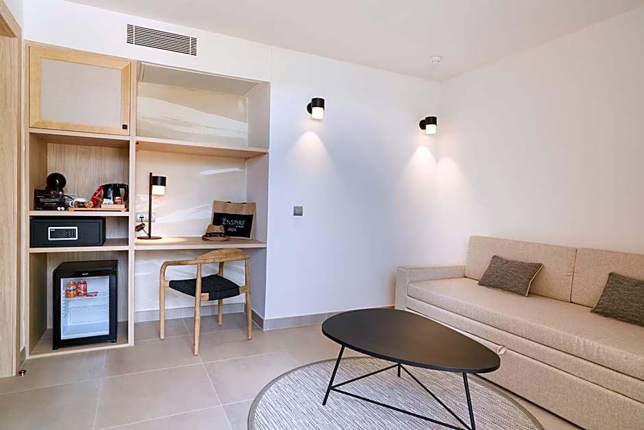 Invisa Hotel Club Cala Blanca