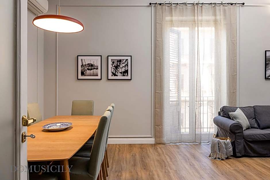Constance Luxury Apartment by DomuSicily