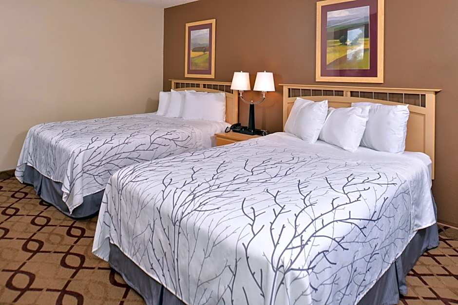 Photo 1 of 5 of Double Room