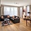 Escala Hotel & Suites