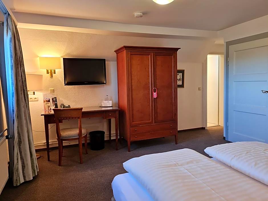 Hotel Waldquelle - Baumhaushotel Aerzen