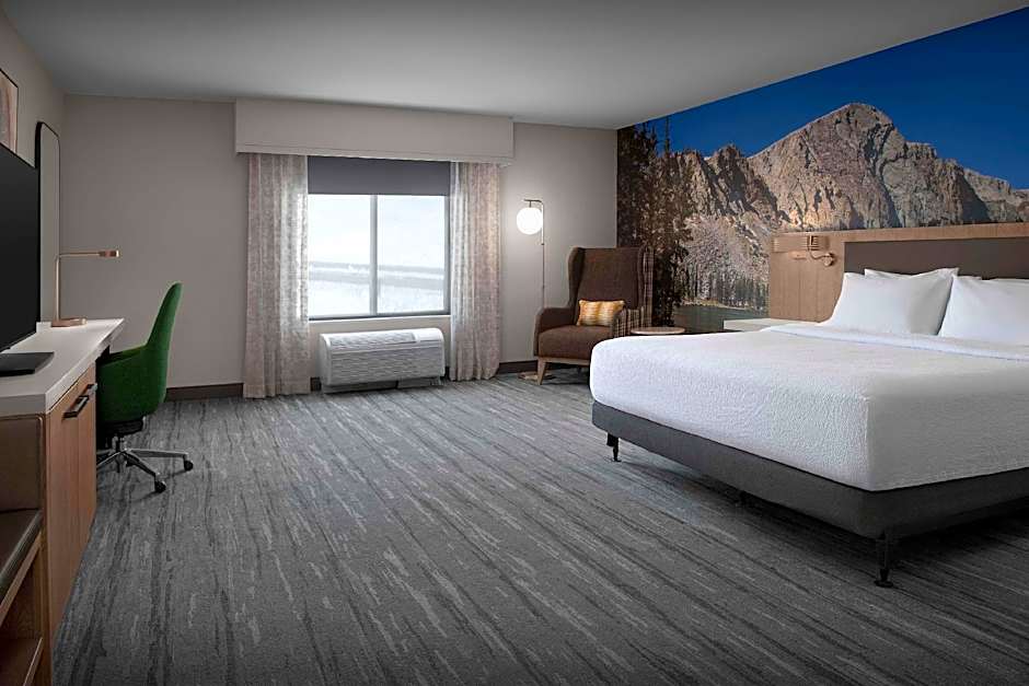Photo 1 of 8 of 1 King Bed, Hearing/Mobility Accessible, Roll in Shower