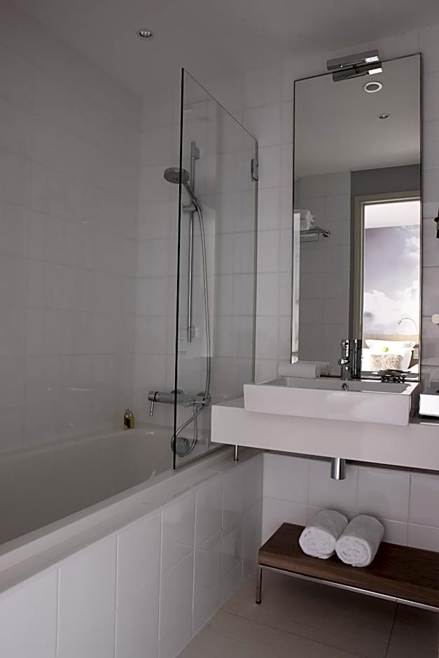Le Grand Balcon Hotel