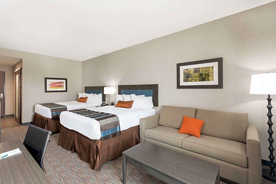 Wingate by Wyndham Lubbock