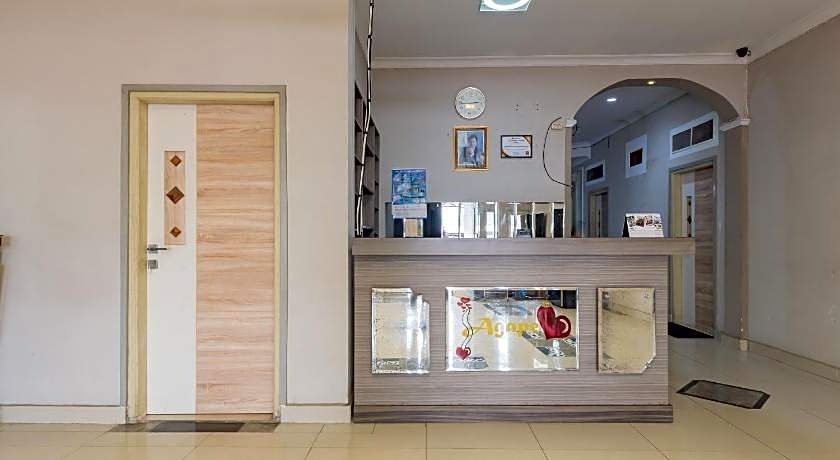 Urbanview Hotel Anggrek Puncak by RedDoorz