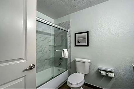 2 Double Beds, Smoking