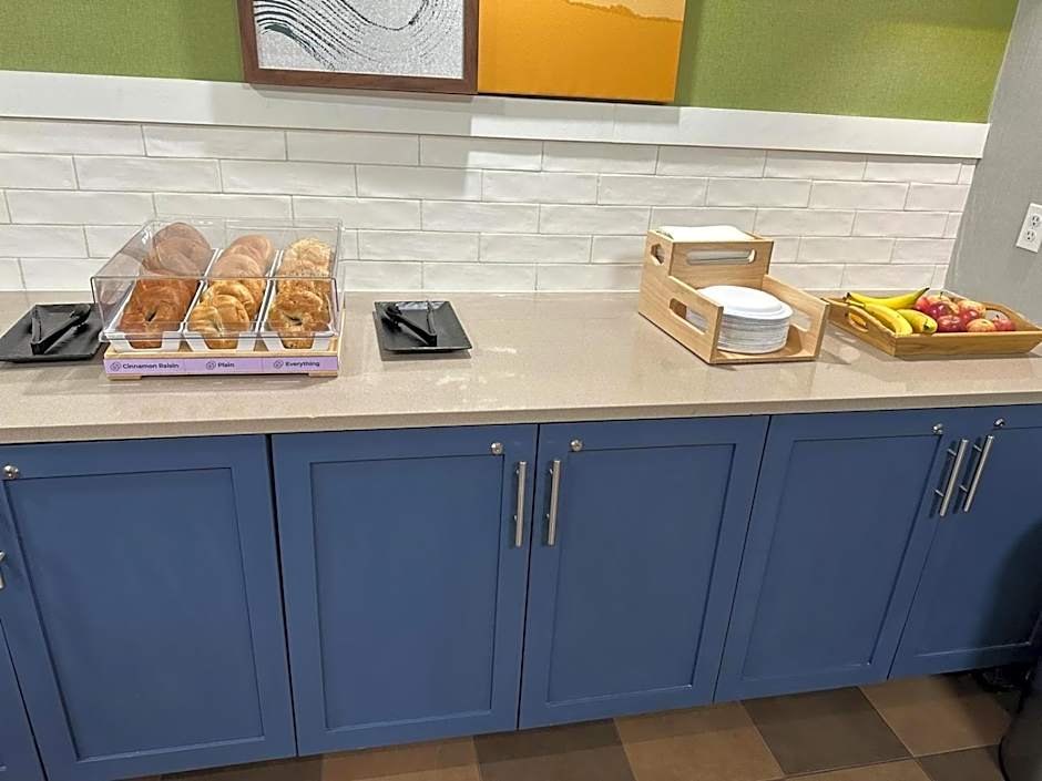 Spark by Hilton Stevensville