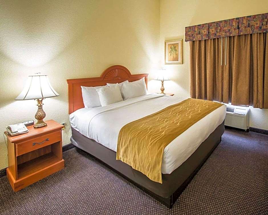 Comfort Inn & Suites Jupiter I-95