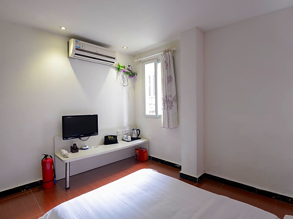 V8 Hotel Xi Cun Branch