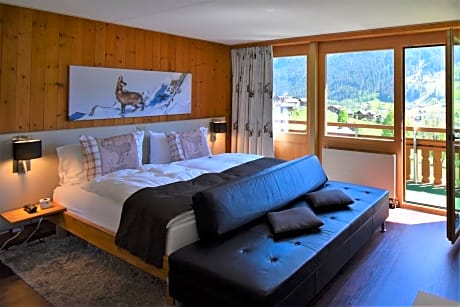 Junior Suite with Eiger View and Balcony