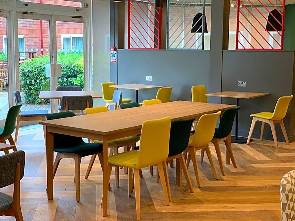 Holiday Inn Aylesbury By IHG