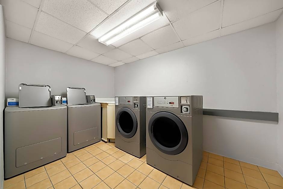 Suburban Studios, Kearney