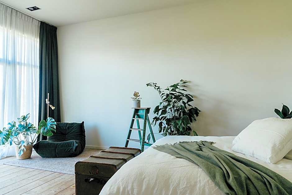 Chambre d'Amis by Alix