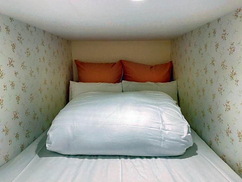 K.K.House in Osaka（まるまる一棟貸し切り）