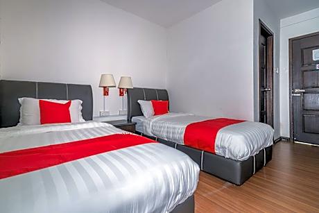 OYO 90036 Eagle Wood Garden