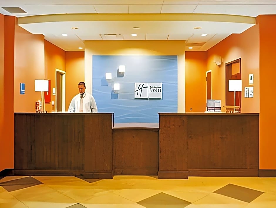 Holiday Inn Express & Suites Houston East - Baytown By IHG