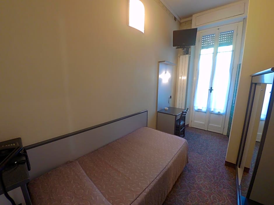 Hotel Ada