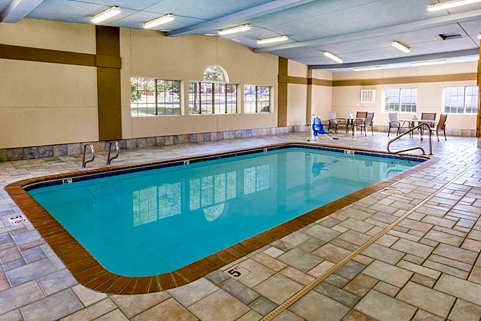 AmericInn by Wyndham Des Moines Airport
