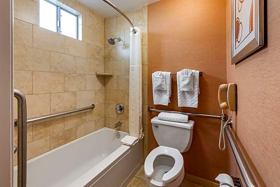 Best Western Plus Stovall's Inn