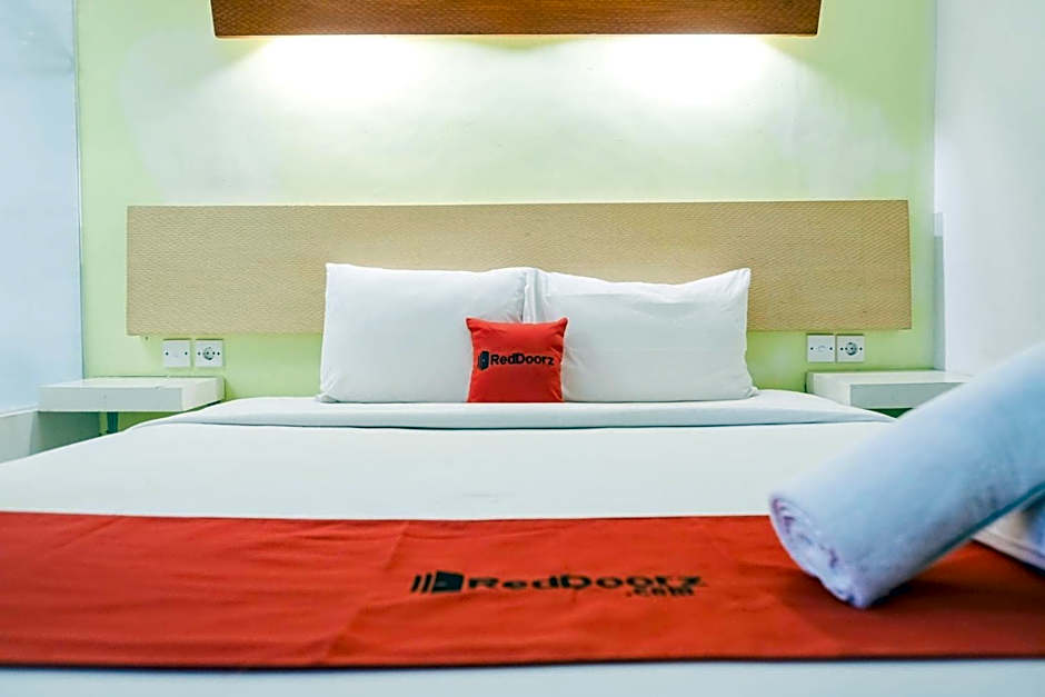 RedDoorz Plus at Sunrise Hotel Sanur