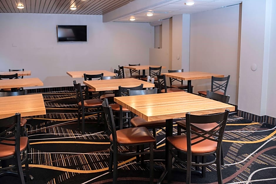 AmericInn by Wyndham Madison WI