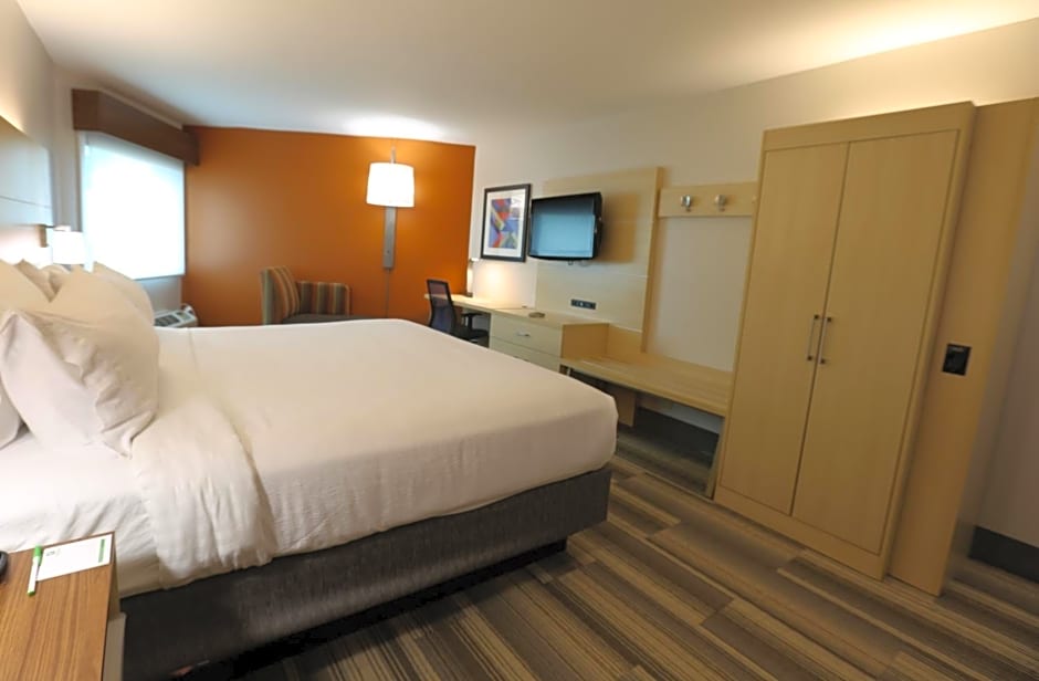 Holiday Inn Express - Biloxi - Beach Blvd, an IHG Hotel