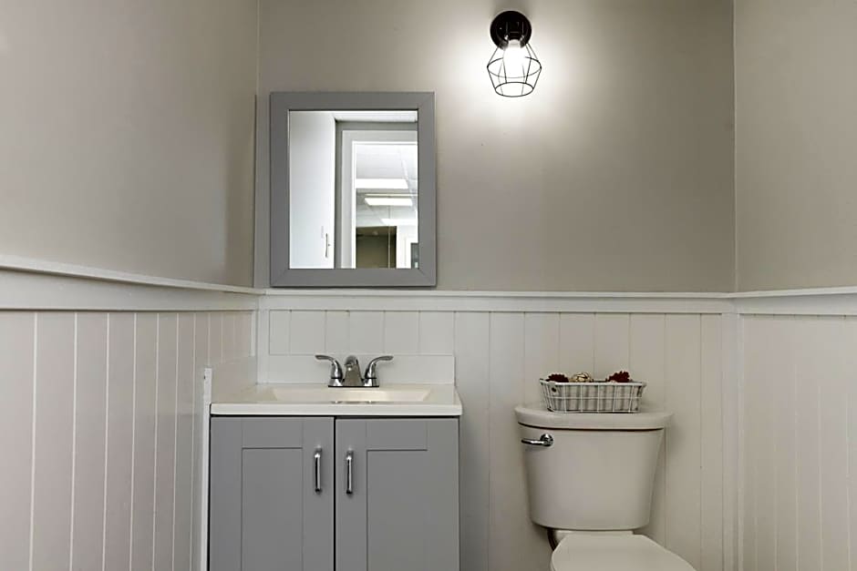 Photo 1 of 1 of Deluxe Suite, Jetted Tub