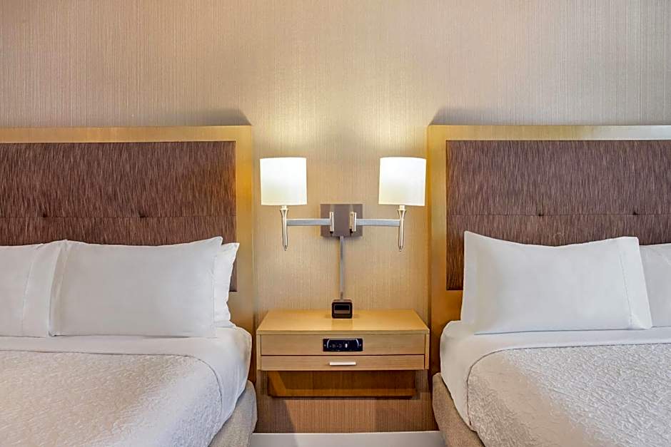 Ramada by Wyndham St Paul AB