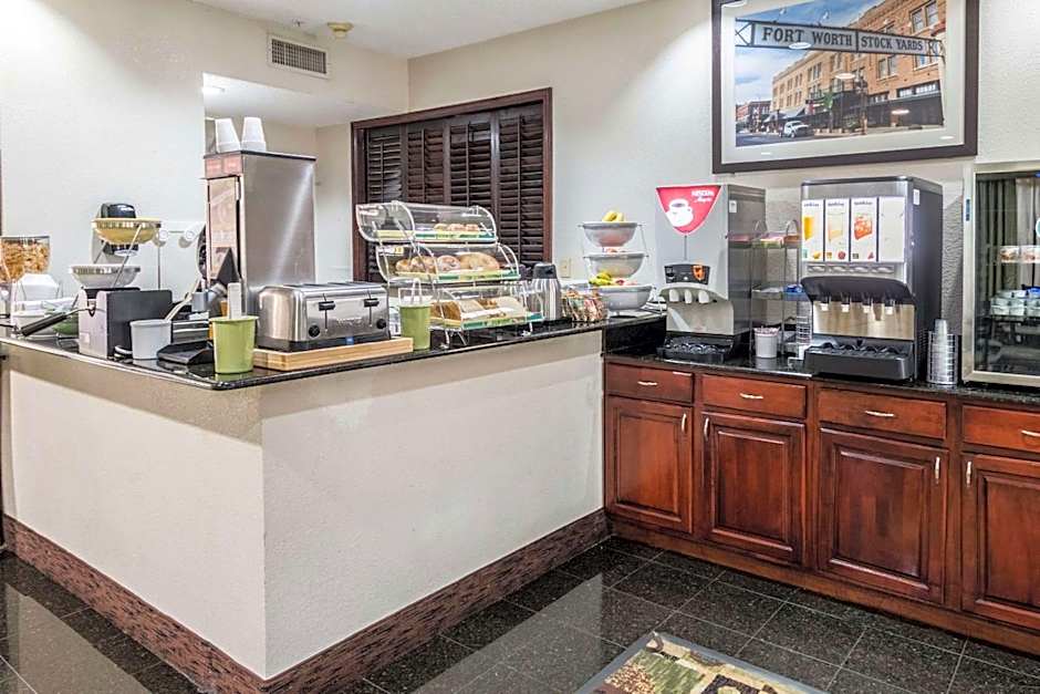 Quality Suites Burleson
