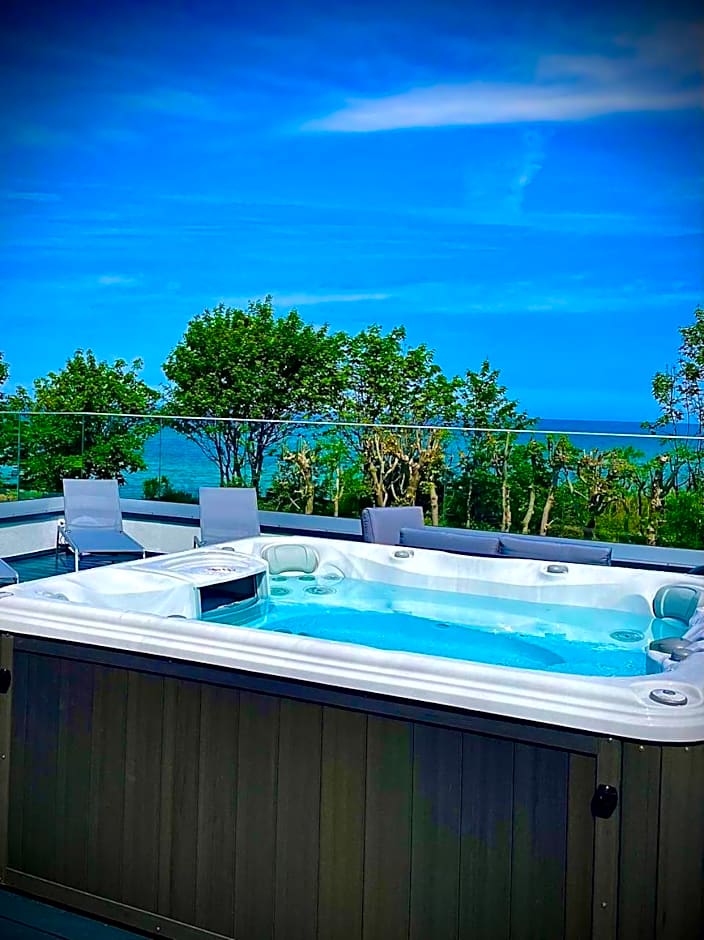 ZAMEK NA PIASKU - Tuż przy Plaży