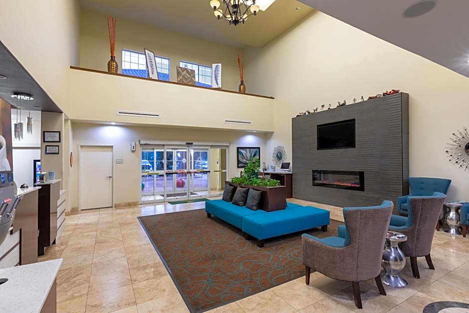 La Quinta Inn & Suites by Wyndham Houston New Caney