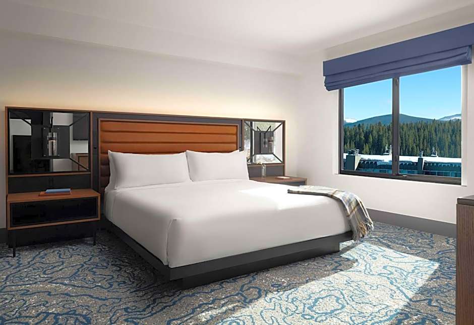Hotel Alpenrock Breckenridge, Curio Collection by Hilton