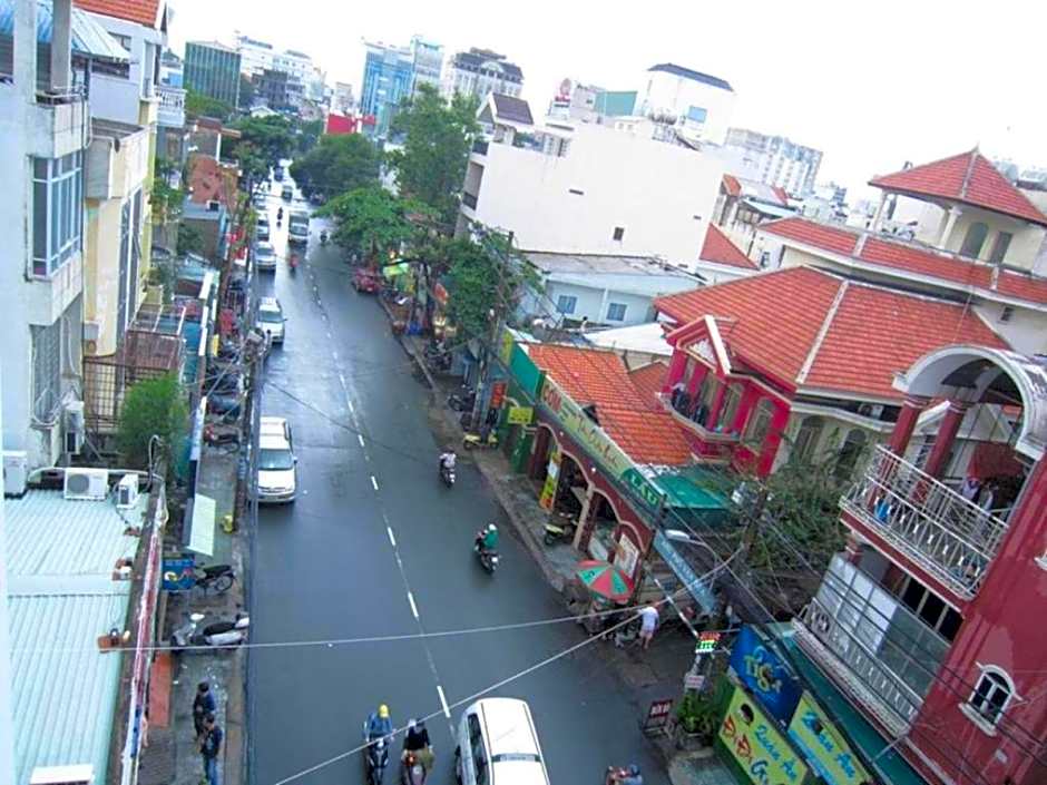 Thu Ha Airport Hotel