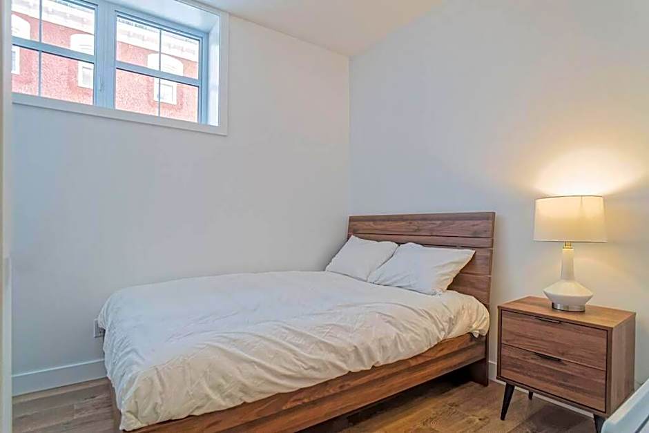 883 suite 102 Bromont Vieux Village 2cac , foyer