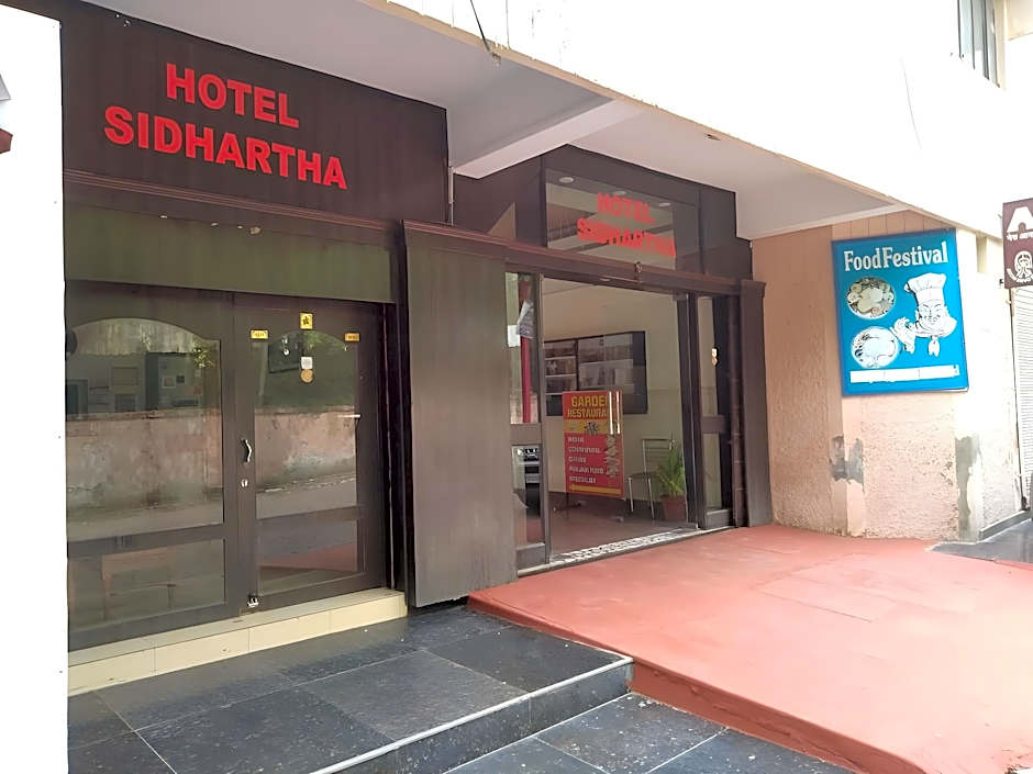 HOTEL SIDHARTHA (600 meters from Taj Mahal)