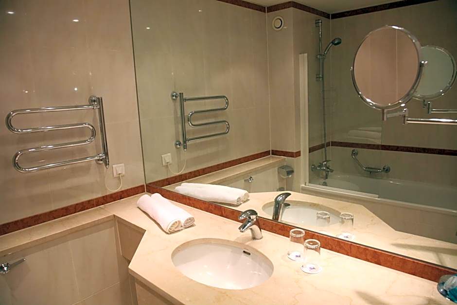 Manor Of Groves Hotel, Golf & Health Club