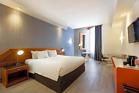 Premium King Room
