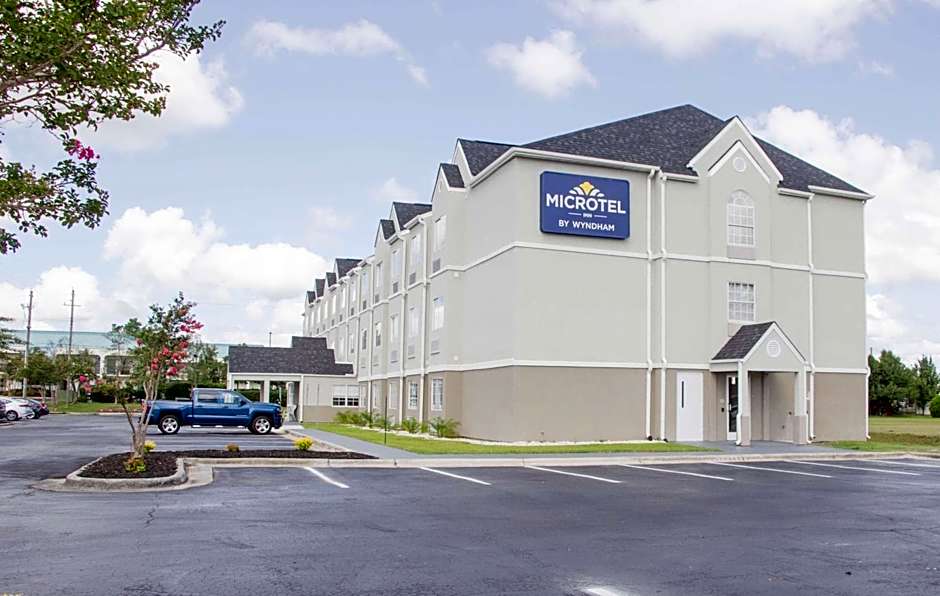 Microtel Inn & Suites by Wyndham Camp Lejeune/Jacksonville