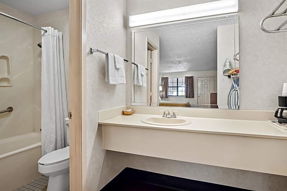 Americas Best Value Inn Midlothian Cedar Hill